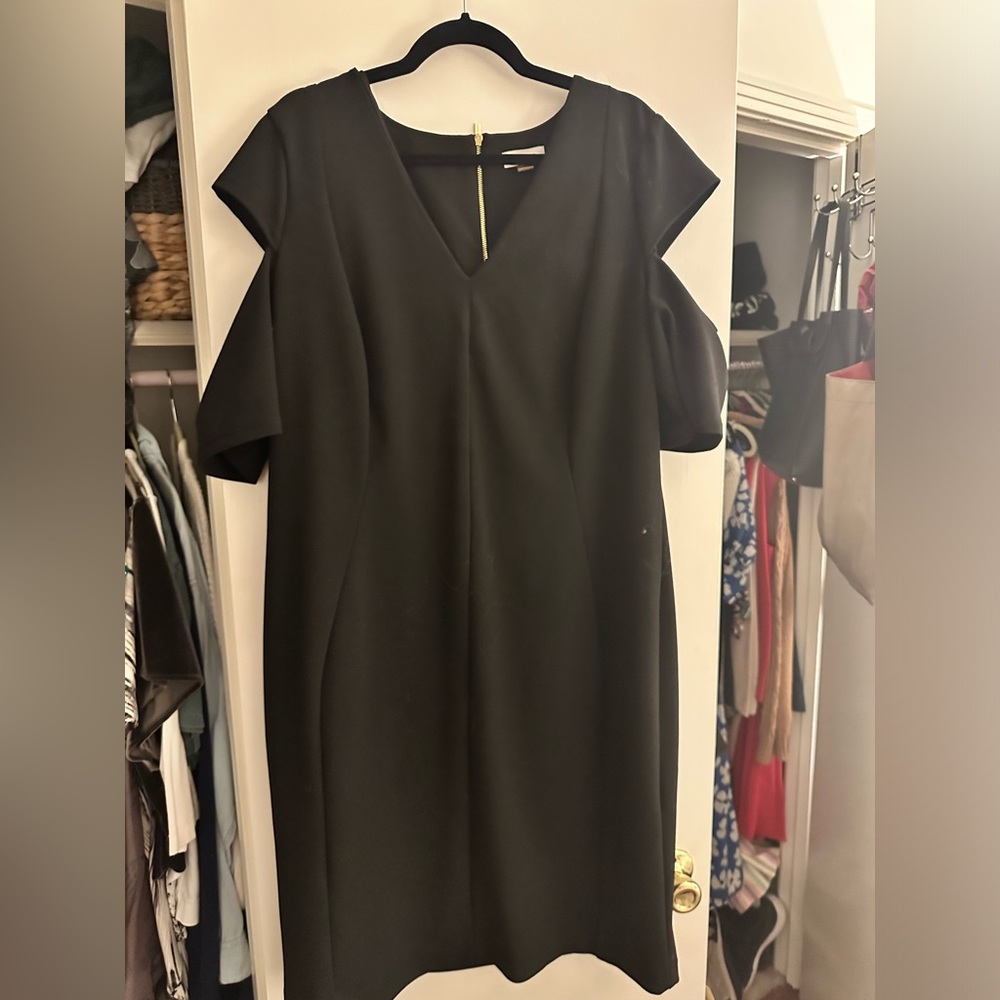 Calvin Klein Women's Black Cold Shoulder V-Neck Dress size 16W
